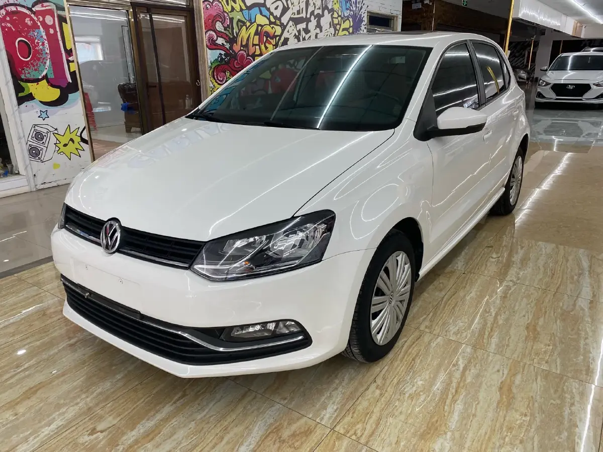 2016 Volkswagen Polo 1.6L 110HP L4 6AT