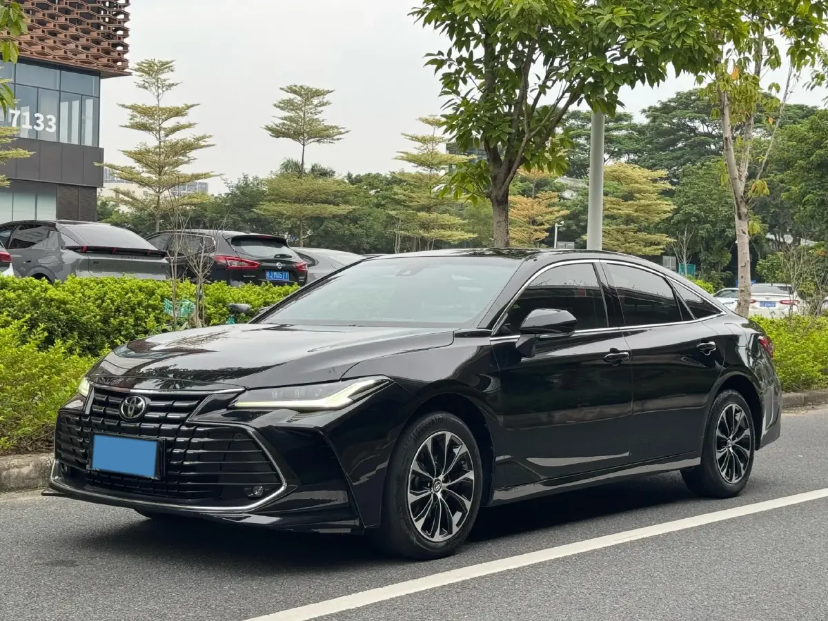2023 Toyota Avalon 2.0L 177HP L4 CVT