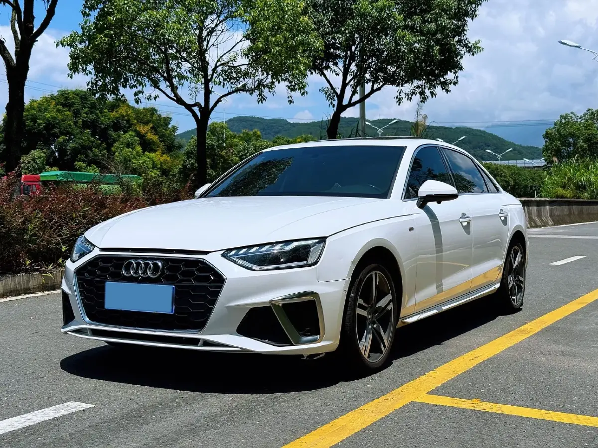 2019 Audi A4L 2.0T 190HP L4 7DCT
