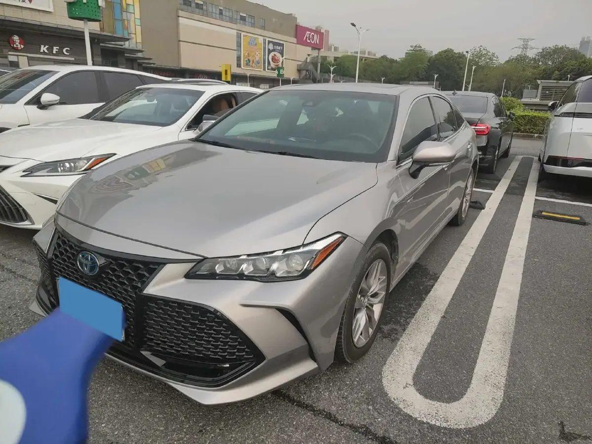 2019 Toyota Avalon 2.5L 178HP L4 E-CVT Hybrid