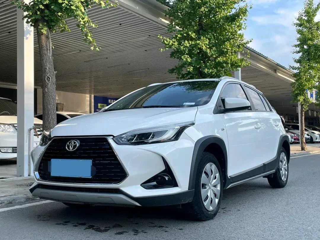 2022 Toyota Yaris L 1.5L 112HP L4 CVT