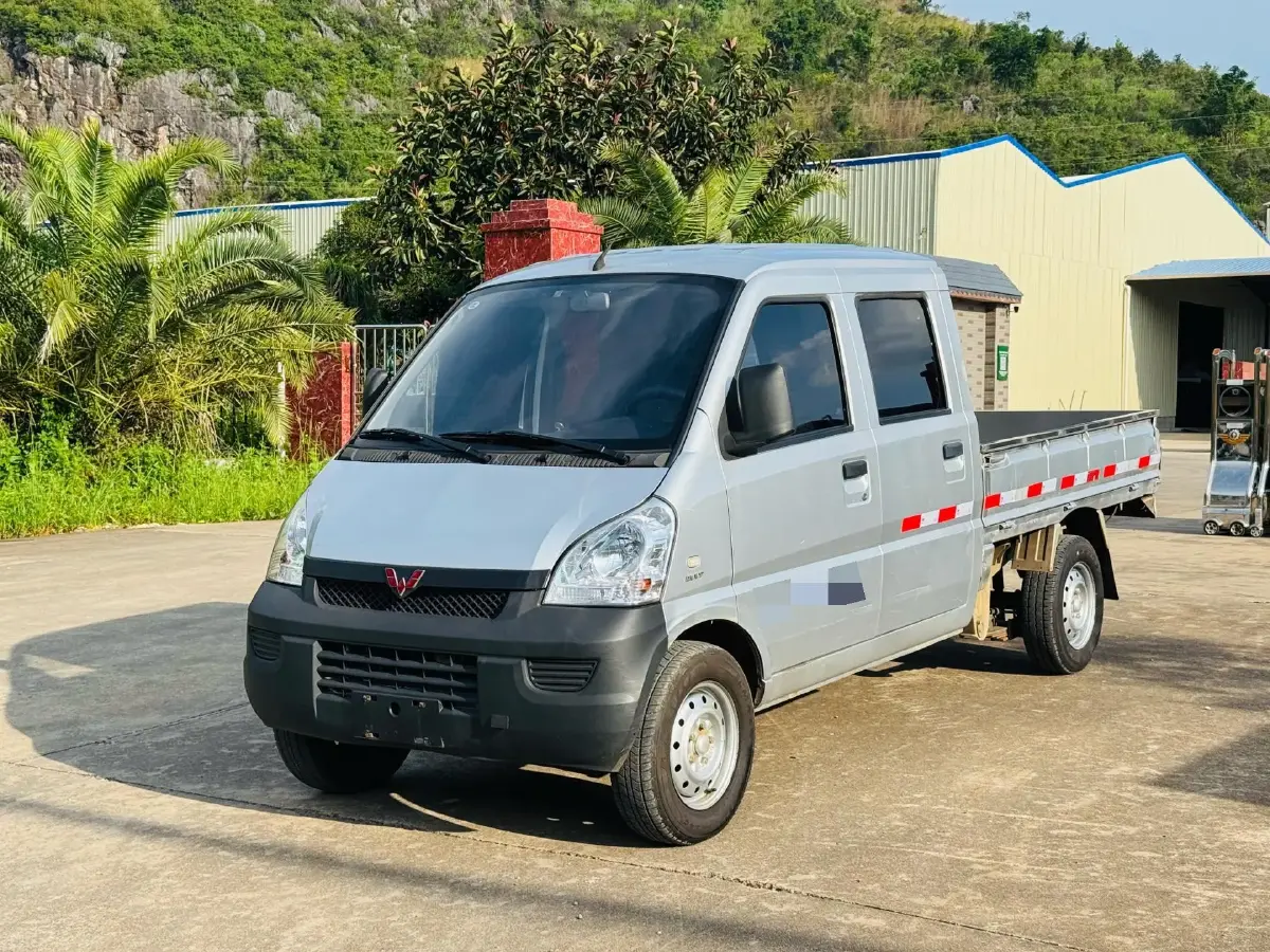 2018 WuLing RongGuang New Truck 1.5L 107HP L4 5MT