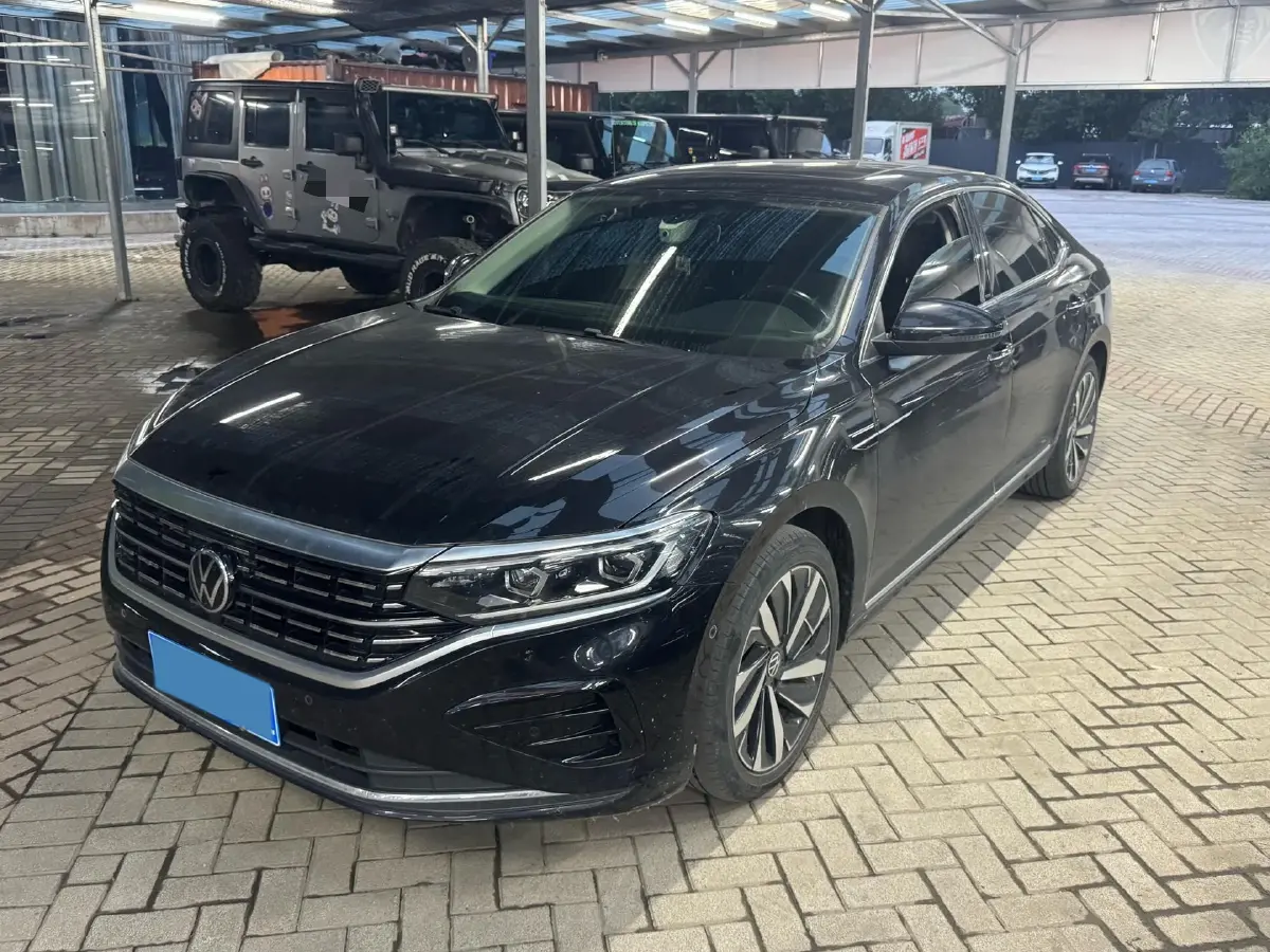 2022 Volkswagen Passat 2.0T 186HP L4 7DCT