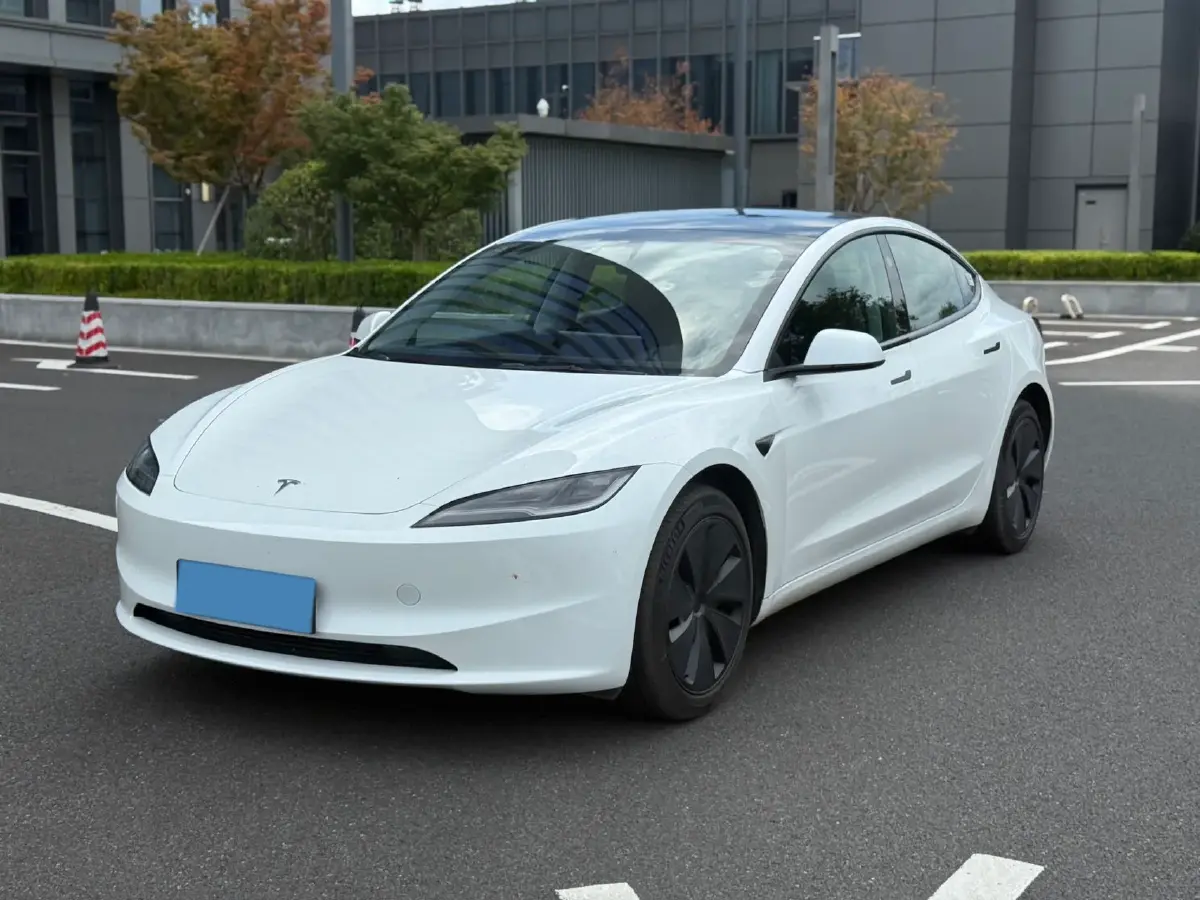 2023 Tesla Model 3 BEV 60KWH