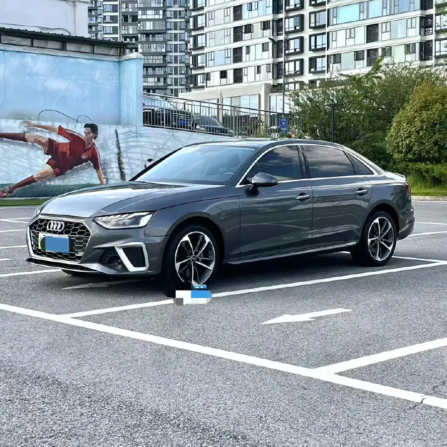 2022 Audi A4L 2.0T 190HP L4 7DCT