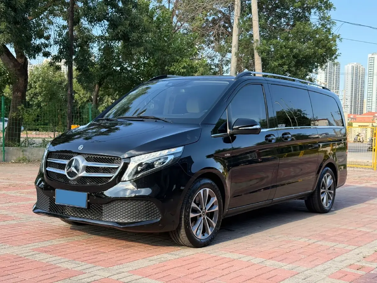 2022 Mercedes-Benz V Class 2.0T 211HP L4 9AT
