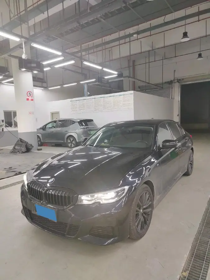 2022 BMW 3 Series 2.0T 184HP L4 8AT