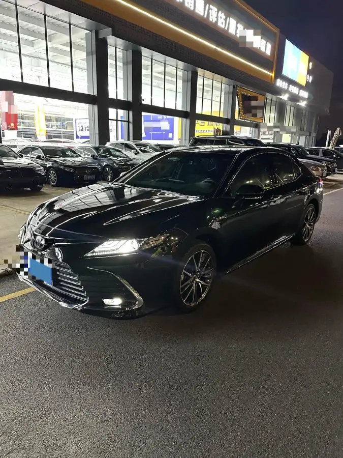 2023 Toyota Camry 2.5L 178HP L4 E-CVT Hybrid