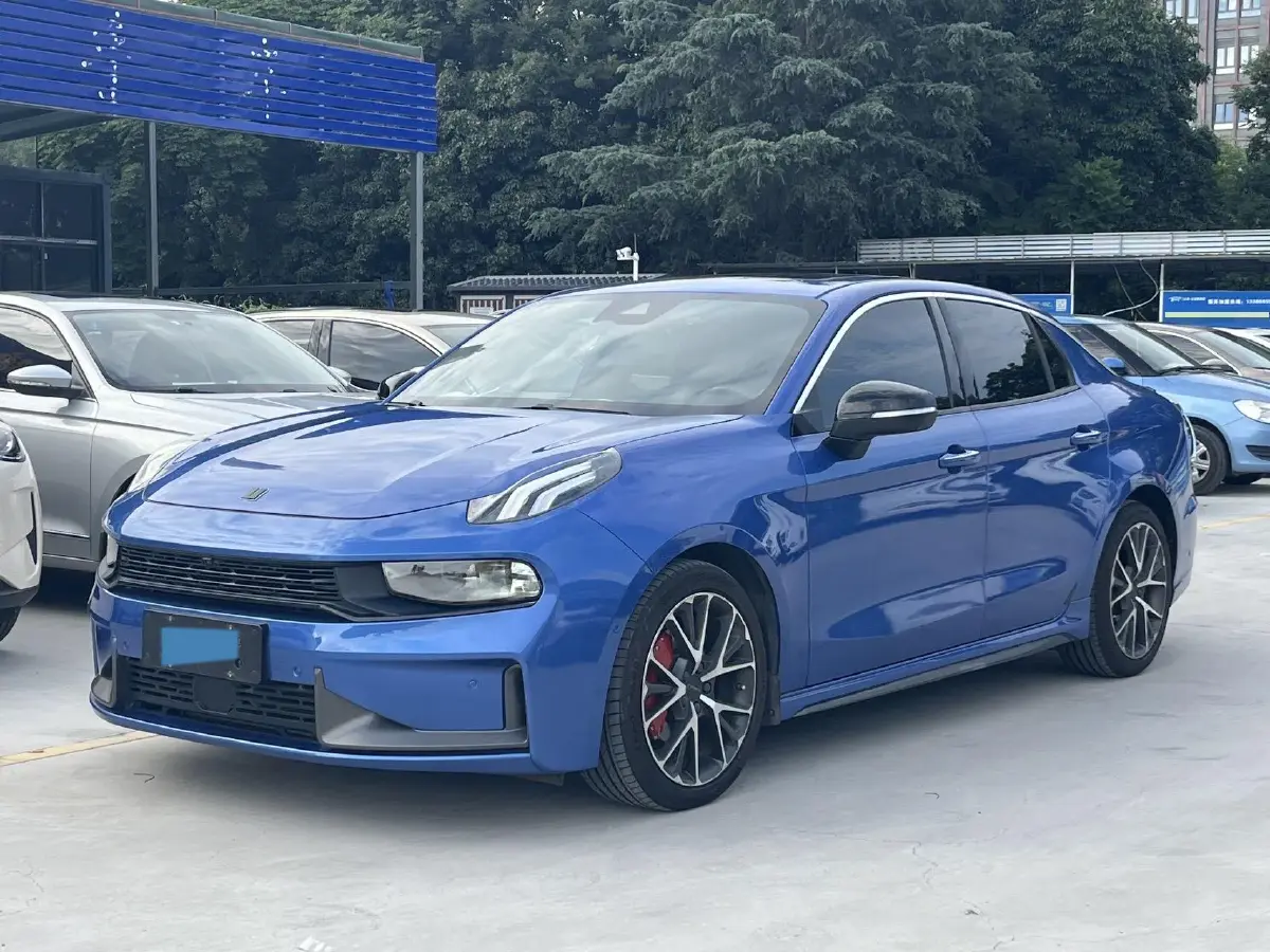 2019 LYNK&CO 03 2.0T 190HP L4 6AT