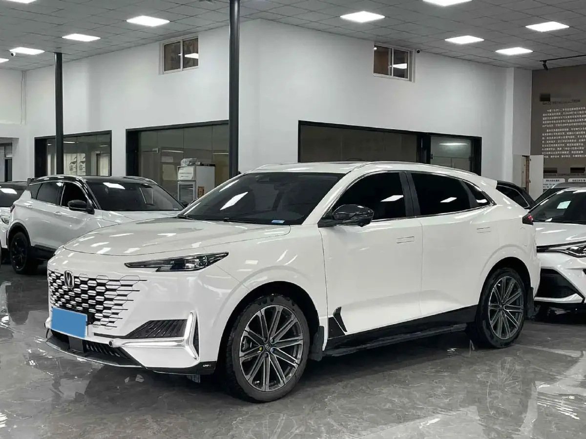 2021 ChangAn UNI-K 2.0T 233HP L4 8AT