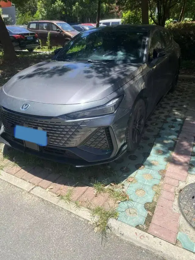 2022 ChangAn UNI-V 2.0T 233HP L4 8AT