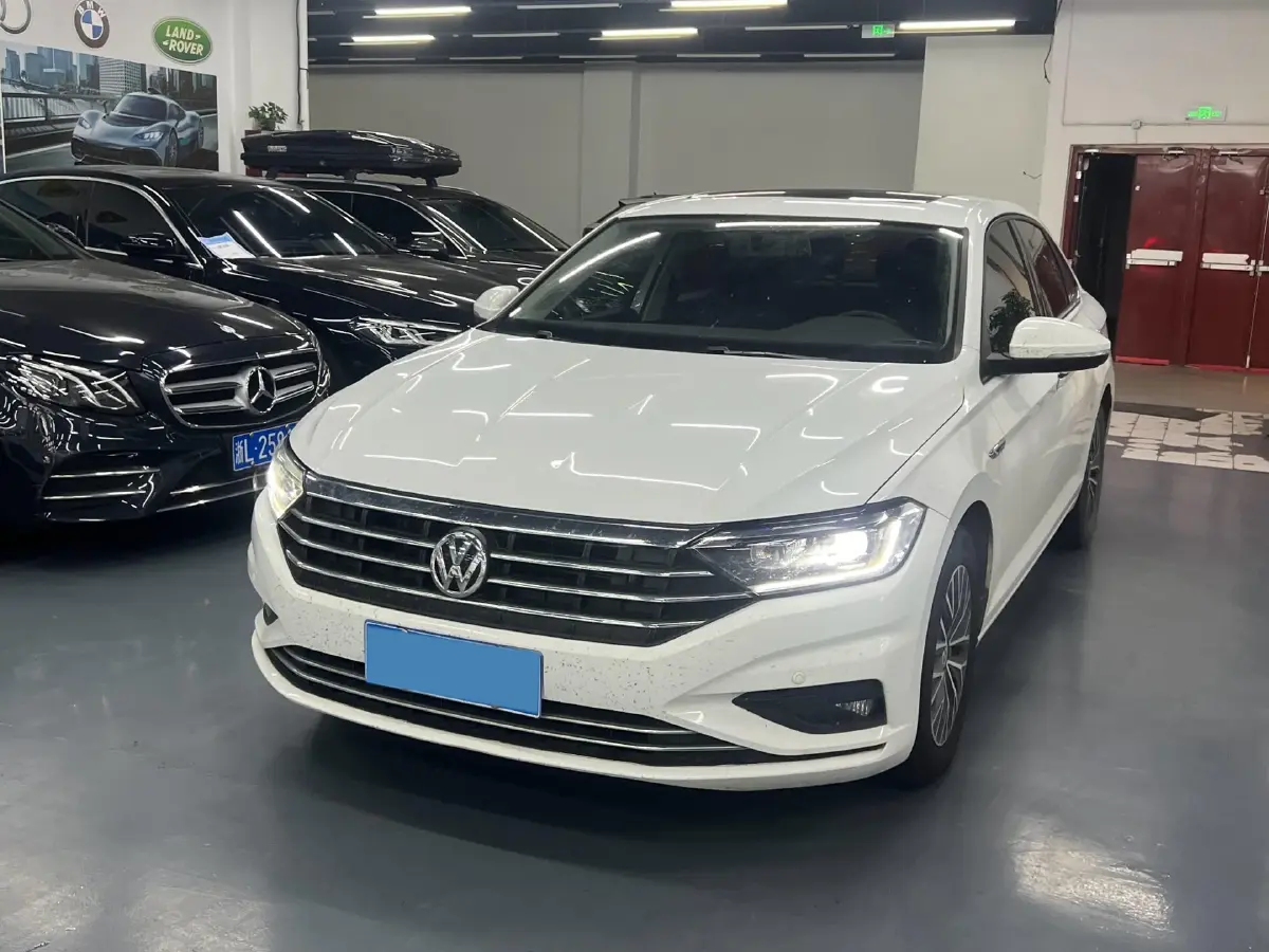 2020 Volkswagen Sagitar 1.4T 150HP L4 7DCT