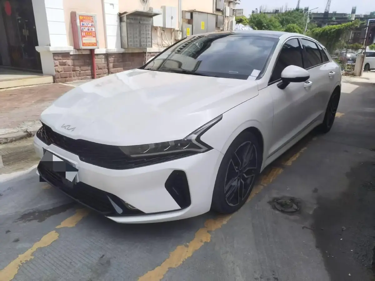 2021 Kia K5 2.0T 240HP L4 8AT