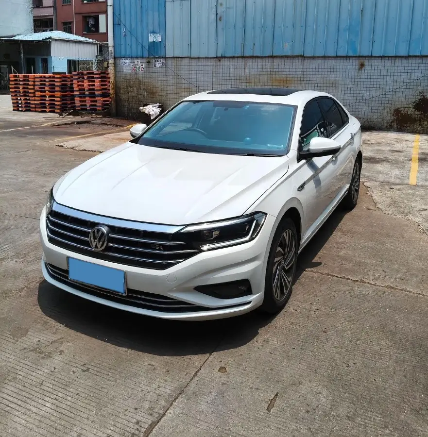 2021 Volkswagen Sagitar 1.2T 116HP L4 7DCT