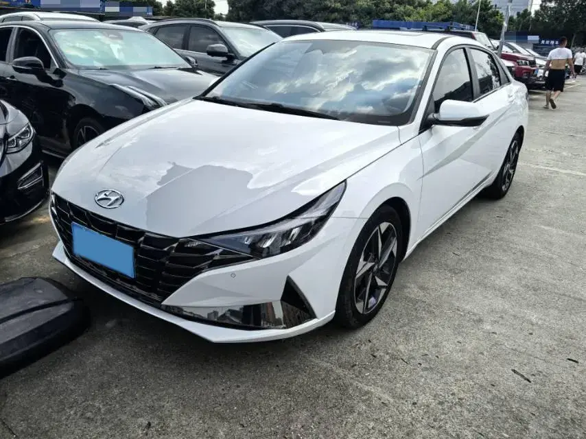 2022 Hyundai Elantra 1.5L 115HP L4 CVT