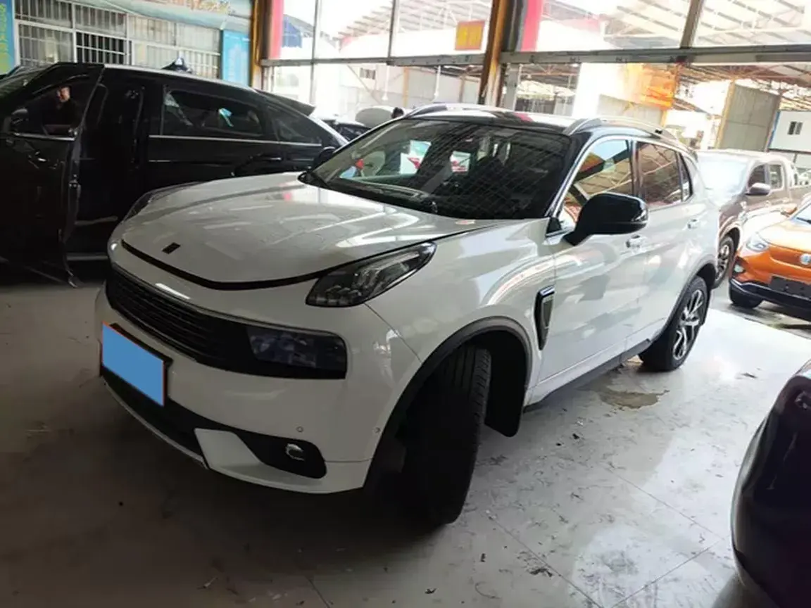 2017 LYNK&CO 01 2.0T 190HP L4 7DCT