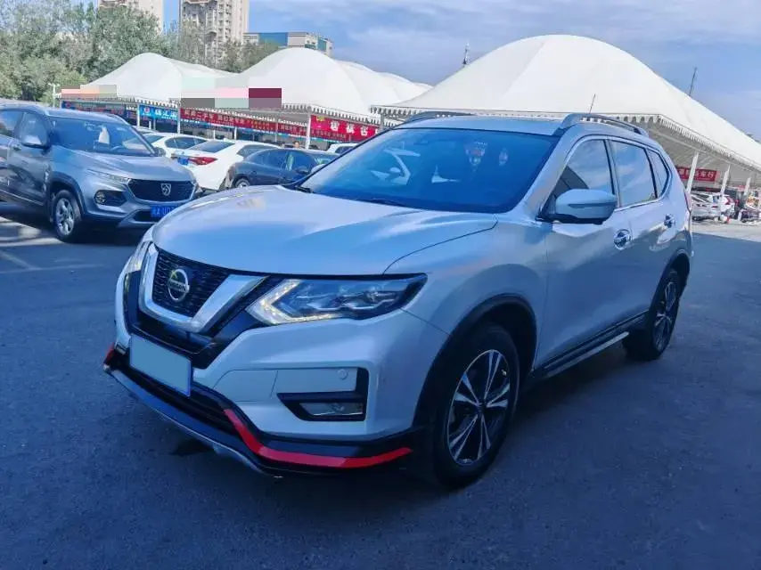 2021 Nissan X-Trail 2.5L 181HP L4 CVT
