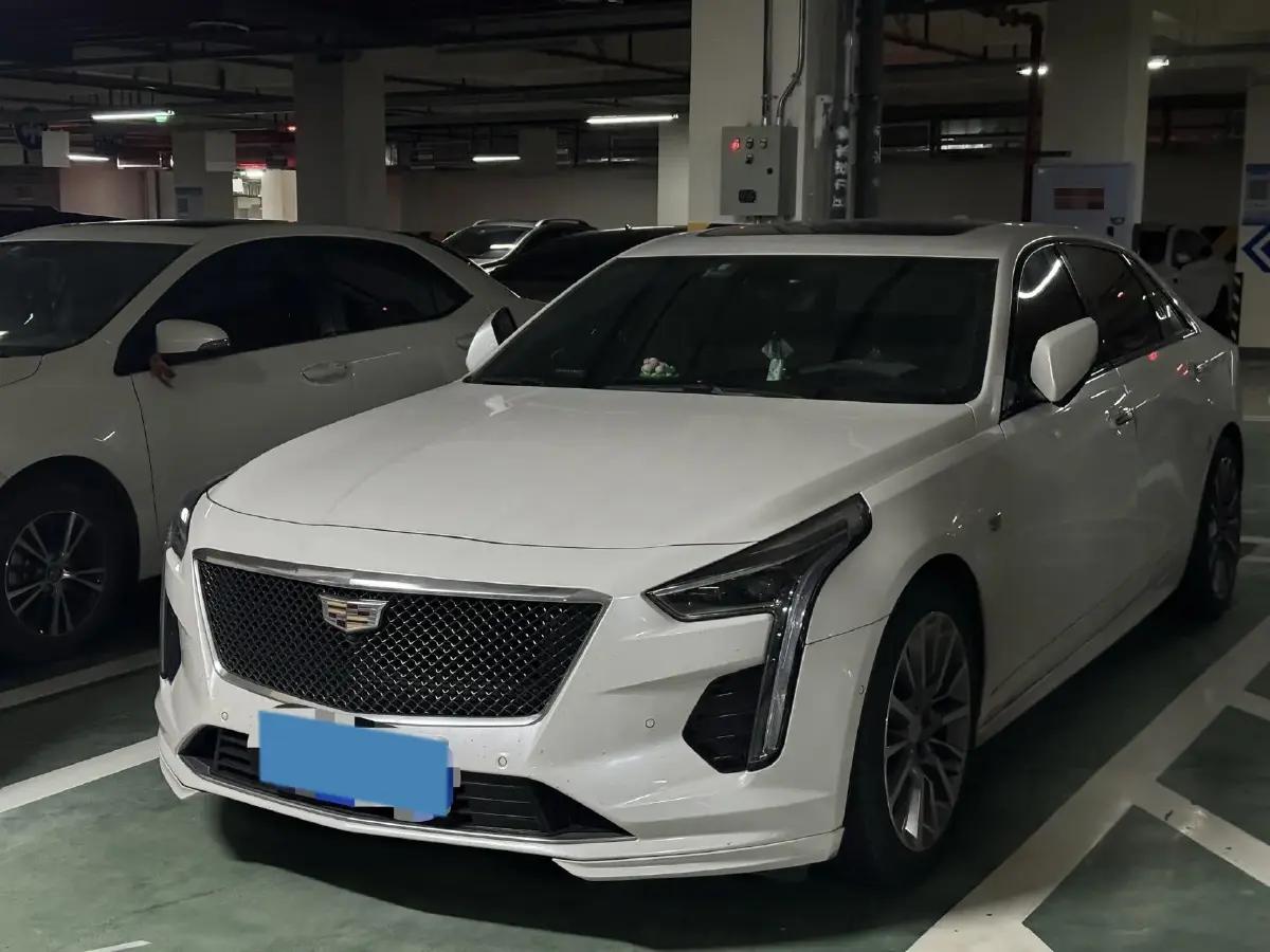 2022 Cadillac CT6 2.0T 237HP L4 10AT