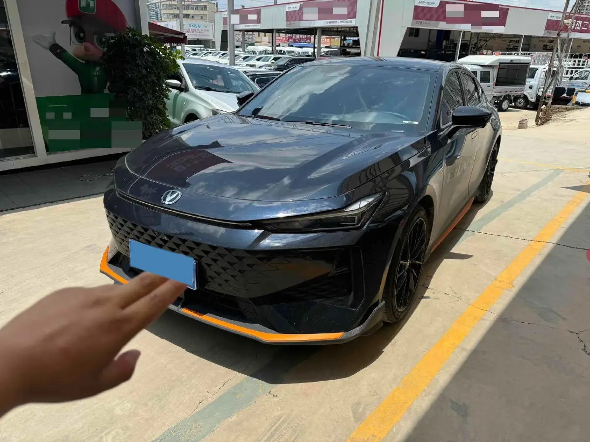 2024 ChangAn UNI-V 1.5T 188HP L4 7DCT