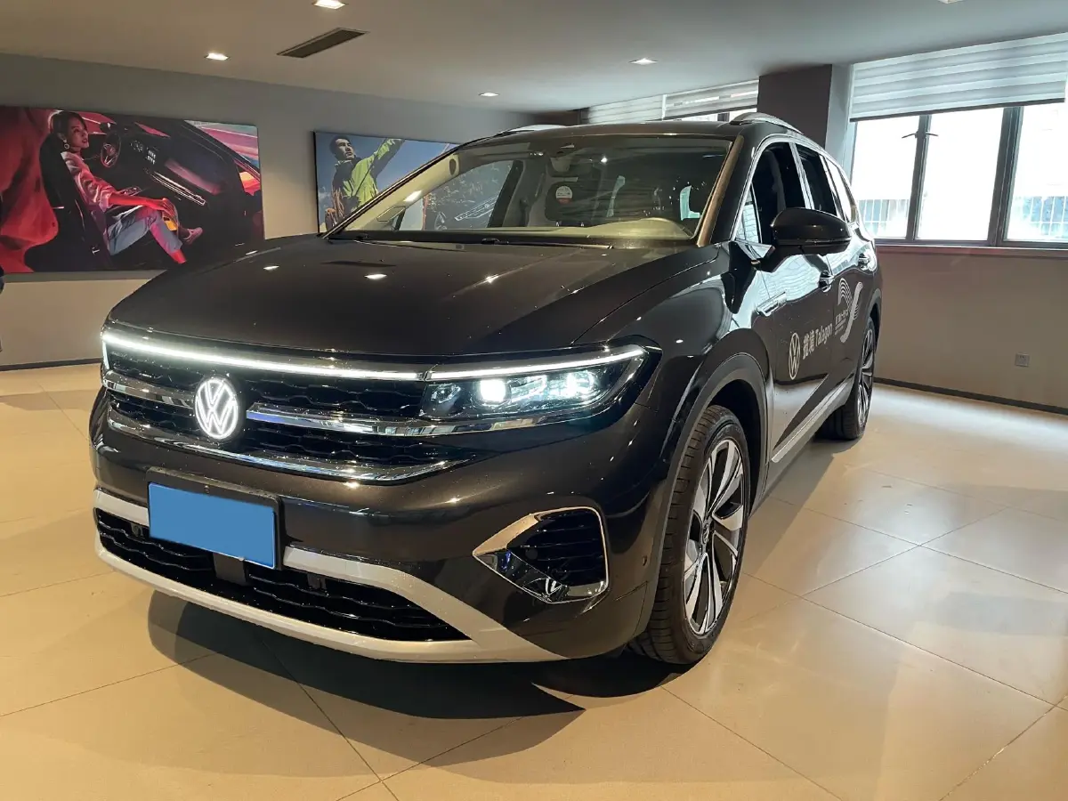 2023 Volkswagen Talagon 2.0T 220HP L4 7DCT