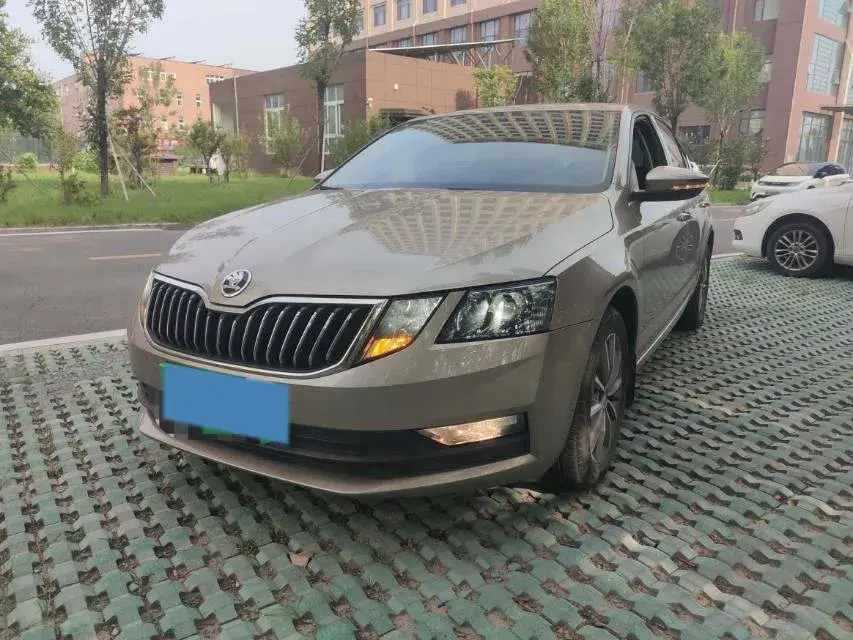 2022 Skoda Octavia 1.5L 113HP L4 6AT