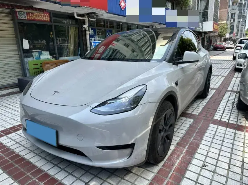 2023 Tesla Model Y BEV 60KWH