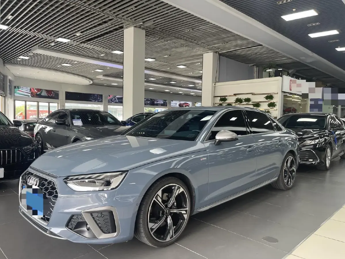2022 Audi A4L 2.0T 190HP L4 7DCT