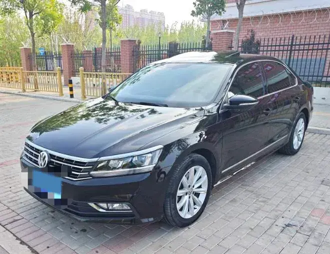 2017 Volkswagen Passat 1.8T 180HP L4 7DCT