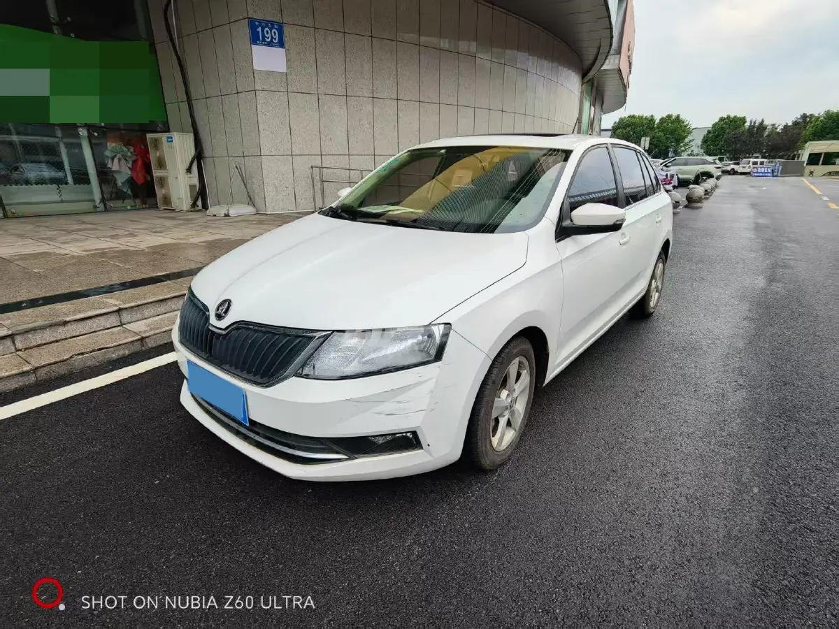 2018 Skoda Rapid Spaceback 1.6L 110HP L4 6AT