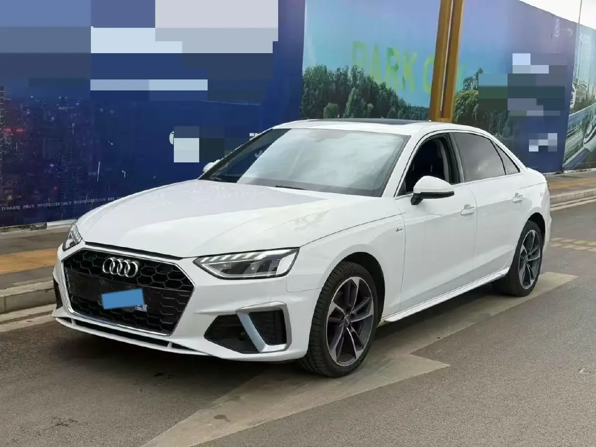 2022 Audi A4L 2.0T 190HP L4 7DCT