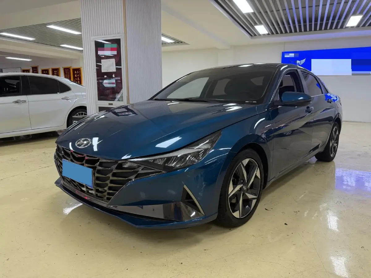 2022 Hyundai Elantra 1.5L 115HP L4 CVT