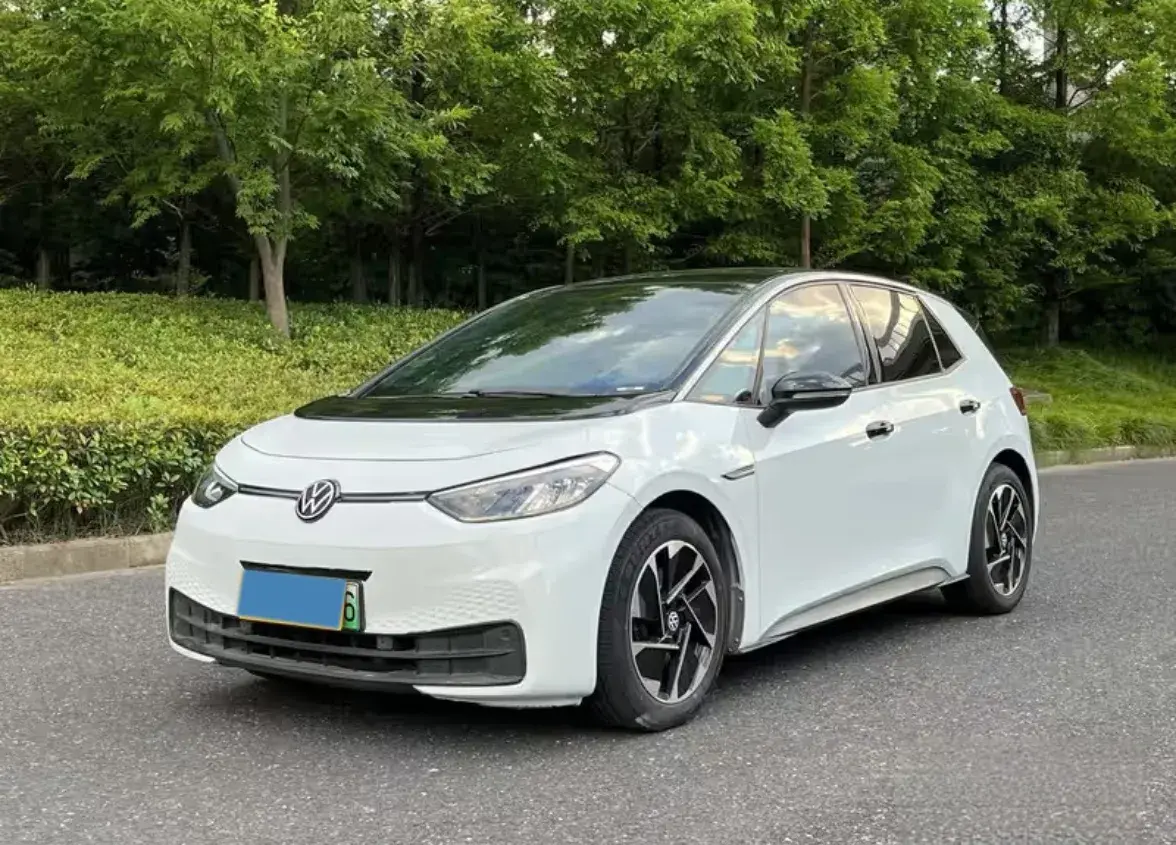 2023 Volkswagen ID.3 BEV 52.8KWH