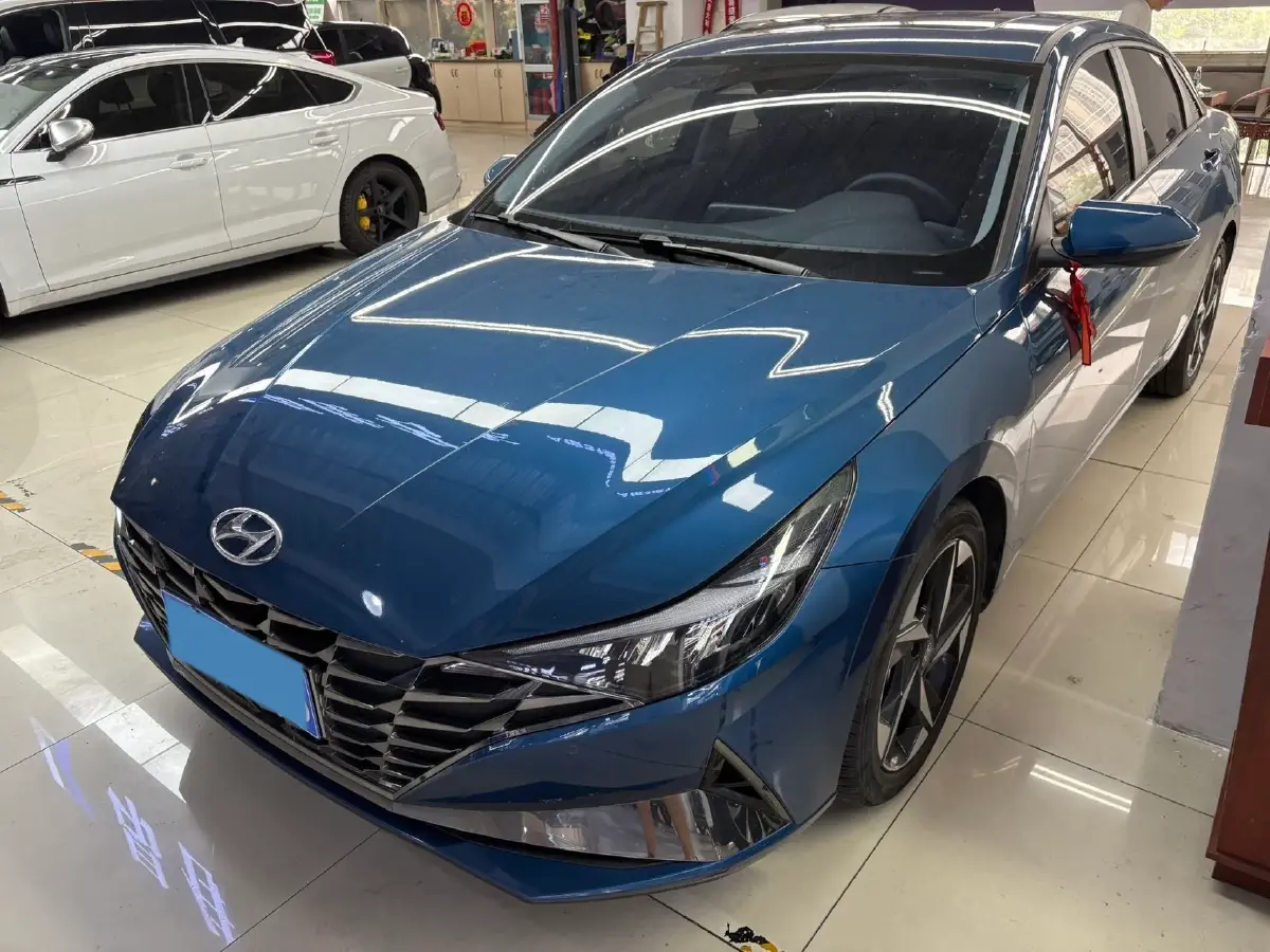 2022 Hyundai Elantra 1.5L 115HP L4 CVT