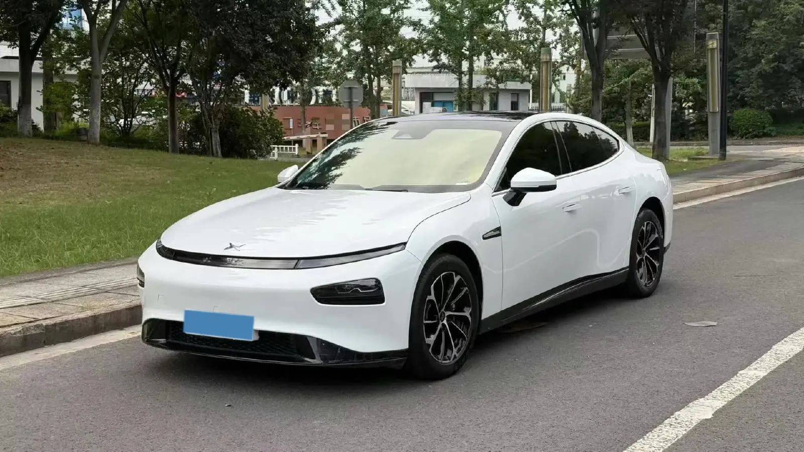 2022 Xpeng P7 BEV 60.2KWH