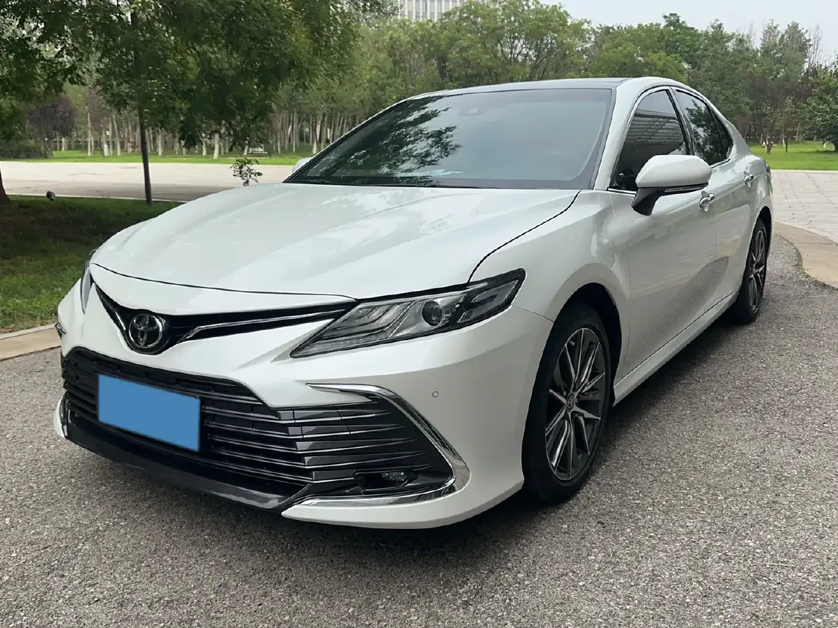 2021 Toyota Camry 2.5L 209HP L4 8AT