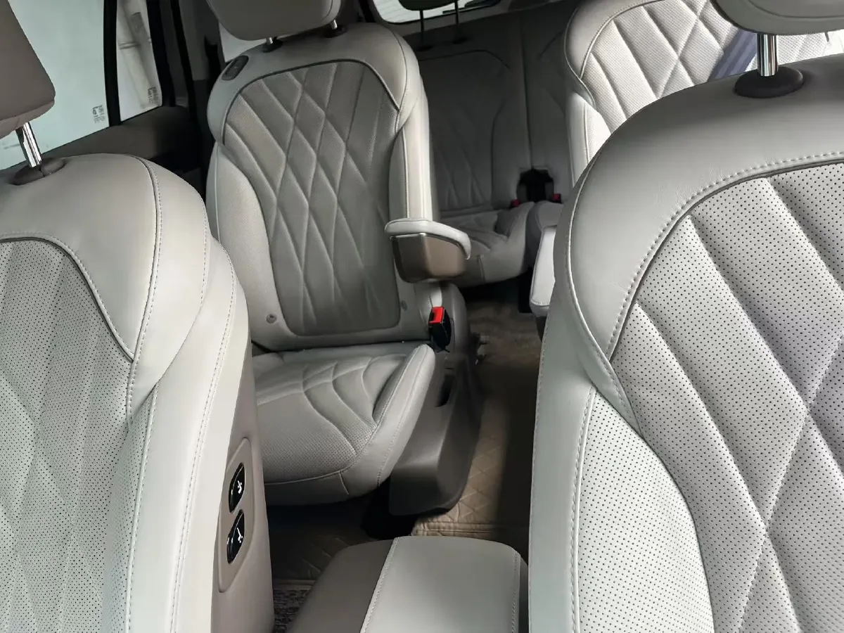 2023 Roewe RX9 2.0T 242HP L4 9AT,autocango,china used car exporter,china ev exporter,chinese used car exporter,chinese used ev exporter