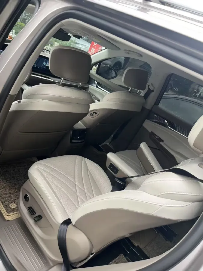 2023 Roewe RX9 2.0T 242HP L4 9AT,autocango,china used car exporter,china ev exporter,chinese used car exporter,chinese used ev exporter