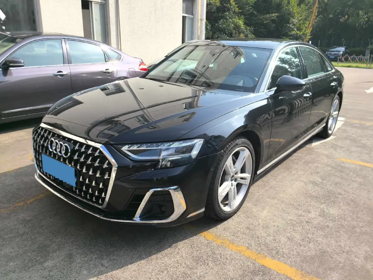 2023 Audi A8 3.0T 286HP V6 8AT