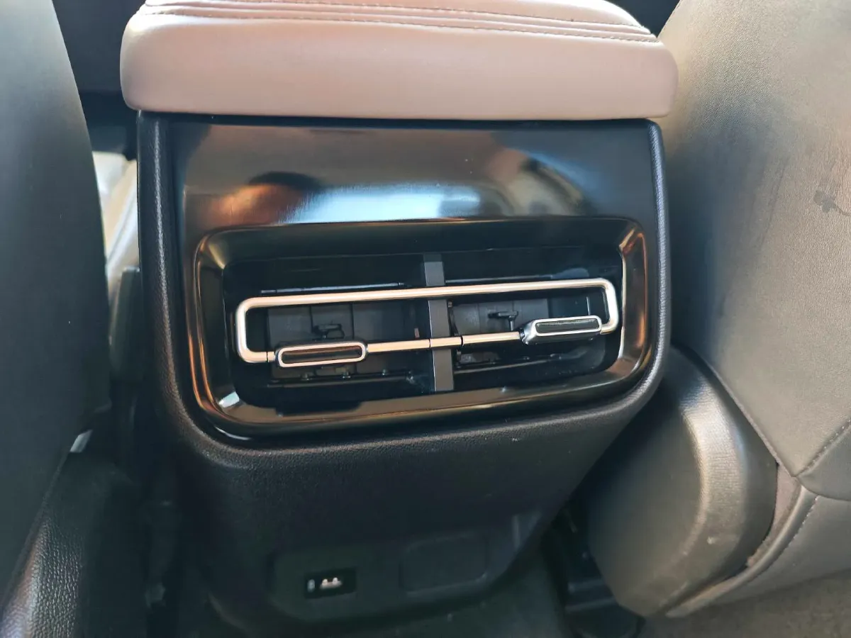 2024 ChangAn Hunter 2.0T 190HP L4 REEV 31.18KWH,autocango,china used car exporter,china ev exporter,chinese used car exporter,chinese used ev exporter