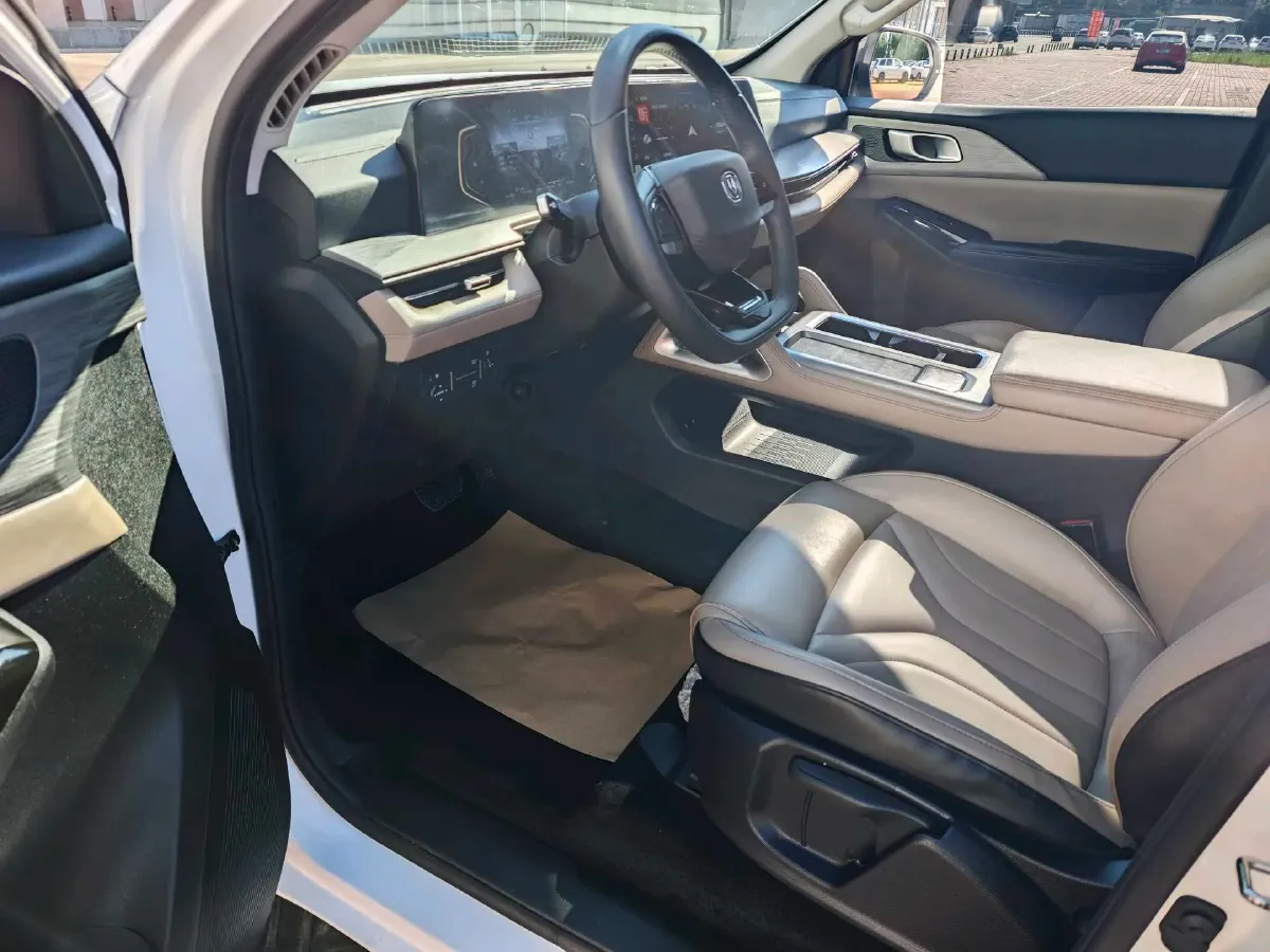 2024 ChangAn Hunter 2.0T 190HP L4 REEV 31.18KWH,autocango,china used car exporter,china ev exporter,chinese used car exporter,chinese used ev exporter