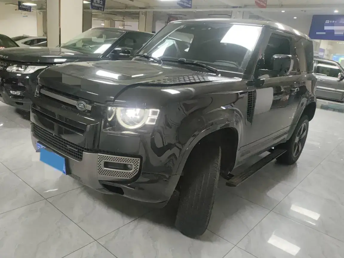 2023 Land Rover Defender 2.0T 300HP L4 8AT