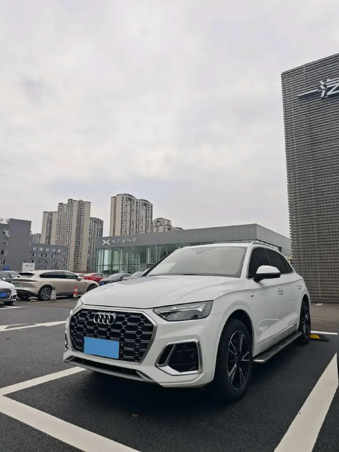 2022 Audi Q5L 2.0T 190HP L4 7DCT