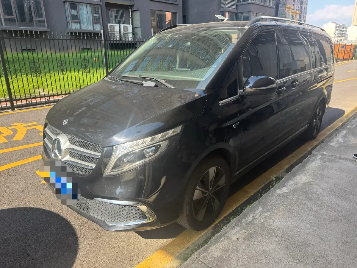 2018 Mercedes-Benz V Class 2.0T 211HP L4 7AT