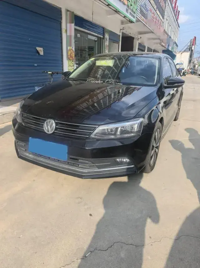2018 Volkswagen Sagitar 1.6L 110HP L4 5MT