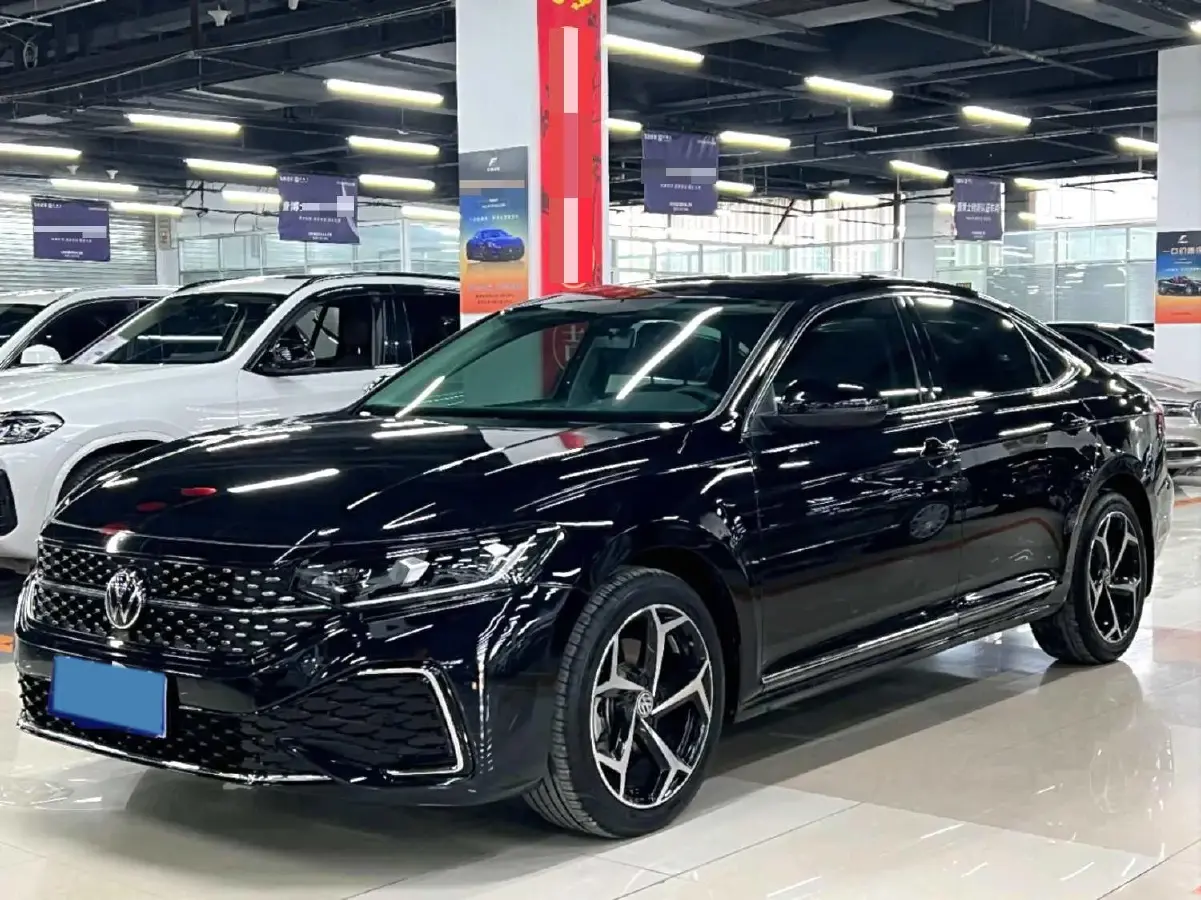 2023 Volkswagen Passat 2.0T 186HP L4 7DCT