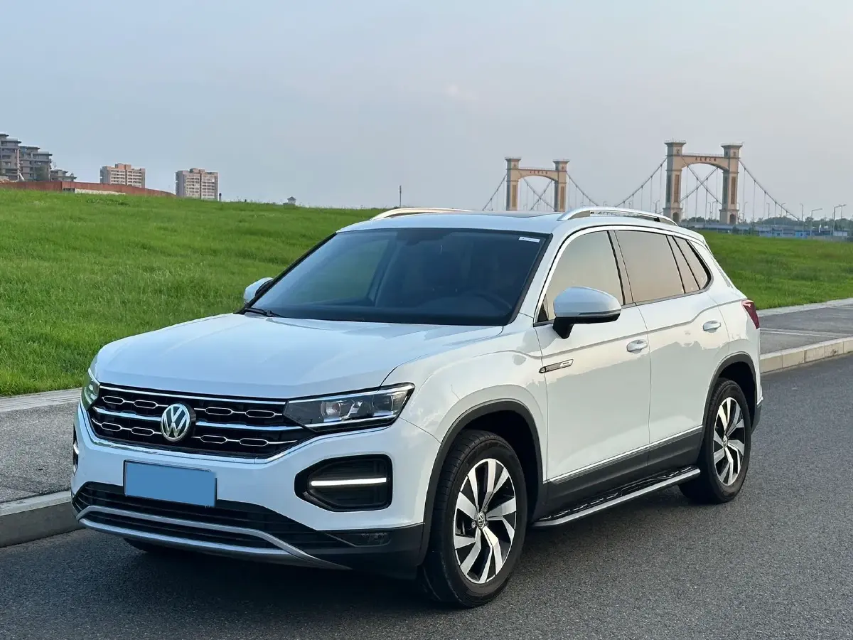 2020 Volkswagen Tayron 2.0T 186HP L4 7DCT