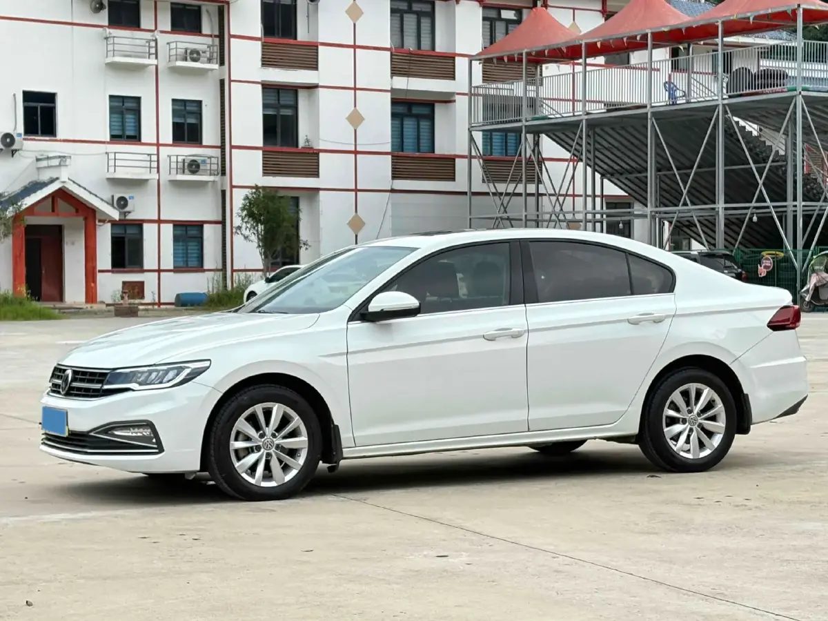 2018 Volkswagen Bora 1.5L 110HP L4 6AT