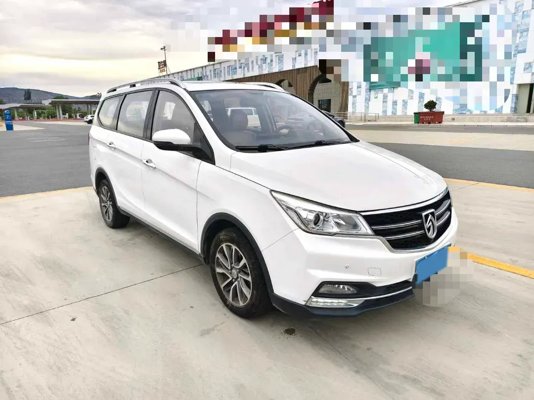 2019 BaoJun 730 1.5T 151HP L4 CVT,autocango,china used car exporter,china ev exporter,chinese used car exporter,chinese used ev exporter