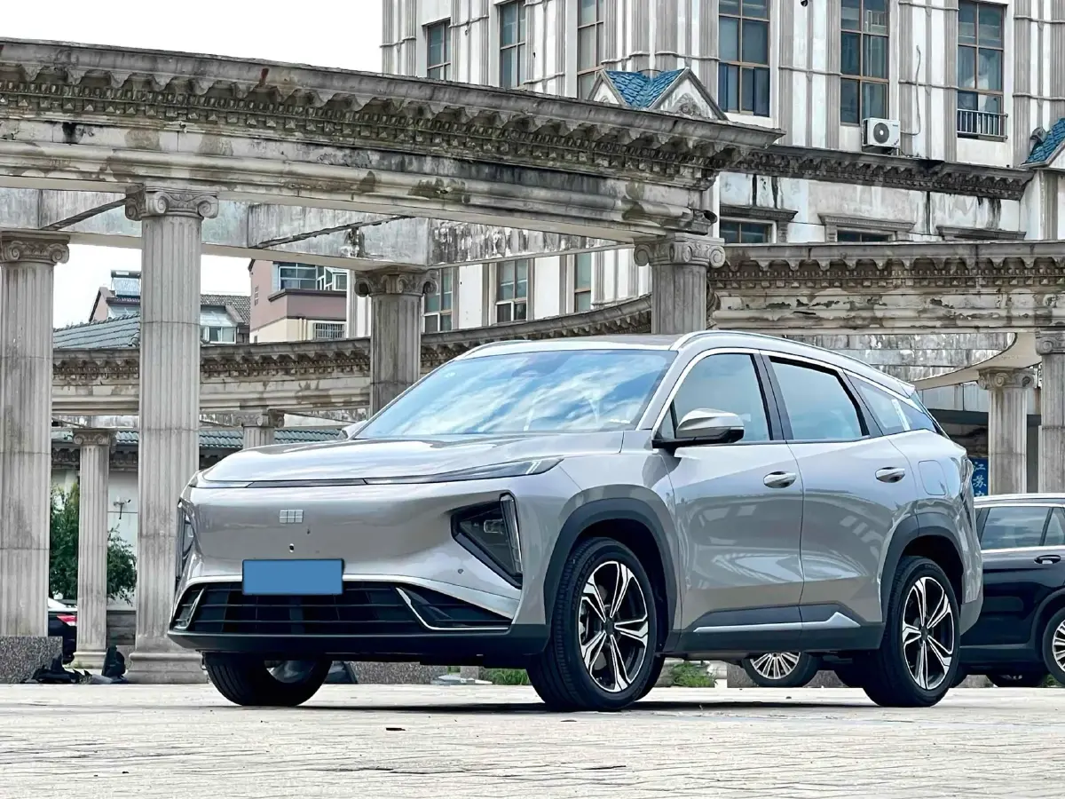 2025 Geely Galaxy Starship 7 EM-i 1.5L 112HP L4 1DHT PHEV 19.09KWH