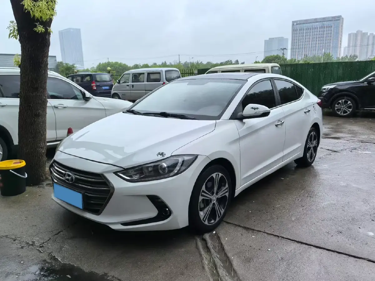 2018 Hyundai Elantra 1.4T 130HP L4 7DCT